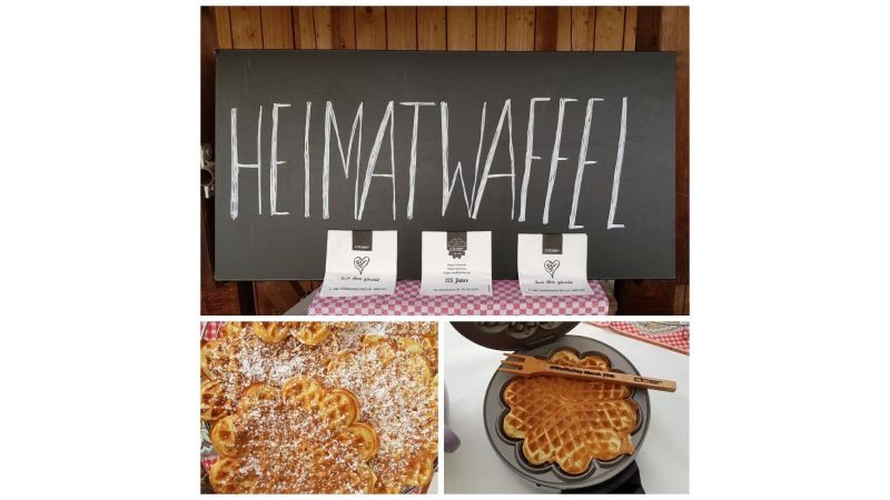 Kollage aus Waffeln, Waffeleisen und einer Tafel